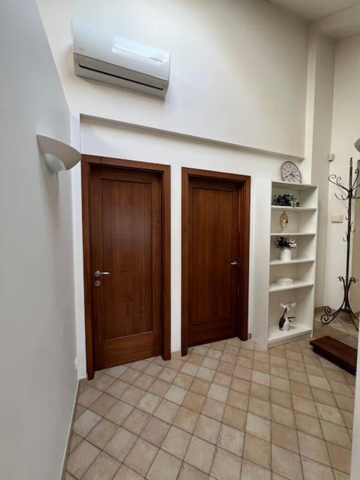 Old Town Apartment With Free Parking วิลนีอุส ภายนอก รูปภาพ